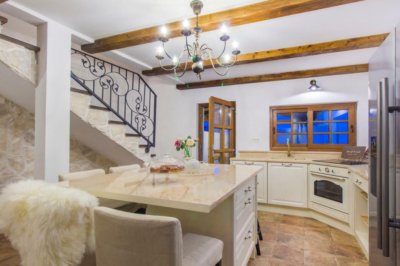 希贝尼克House For Rent Leila别墅 外观 照片