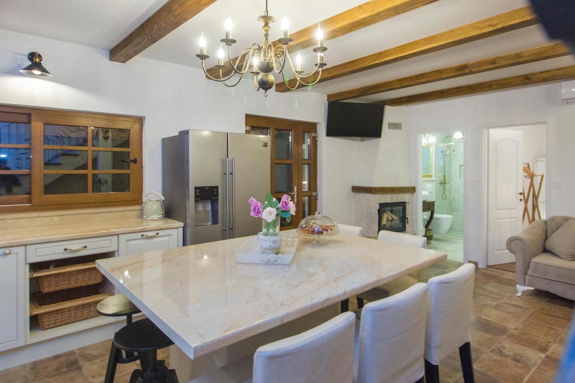 希贝尼克House For Rent Leila别墅 外观 照片