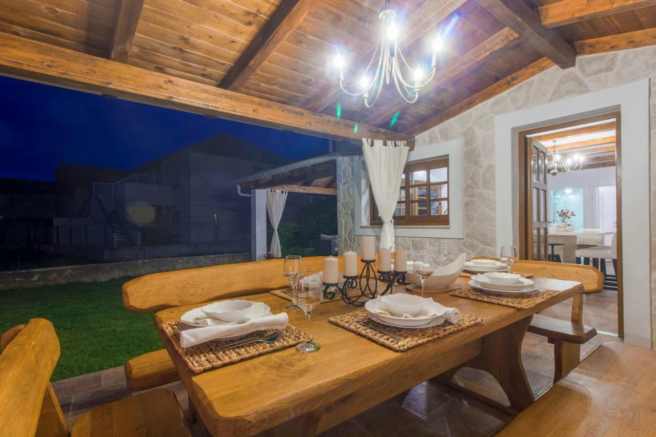 希贝尼克House For Rent Leila别墅 外观 照片