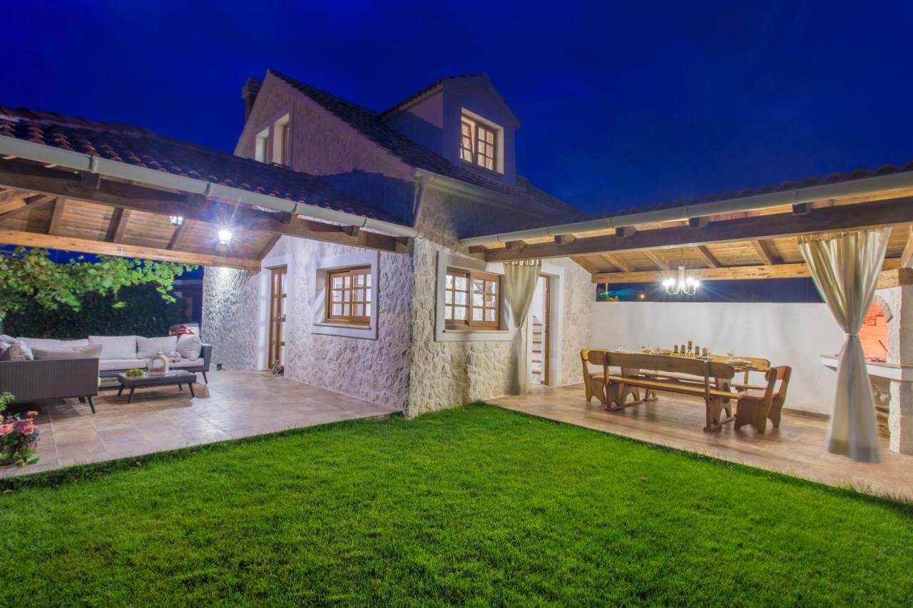 希贝尼克House For Rent Leila别墅 外观 照片